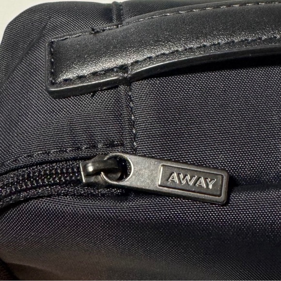 Away Small Tech Case - Picture 12 of 13